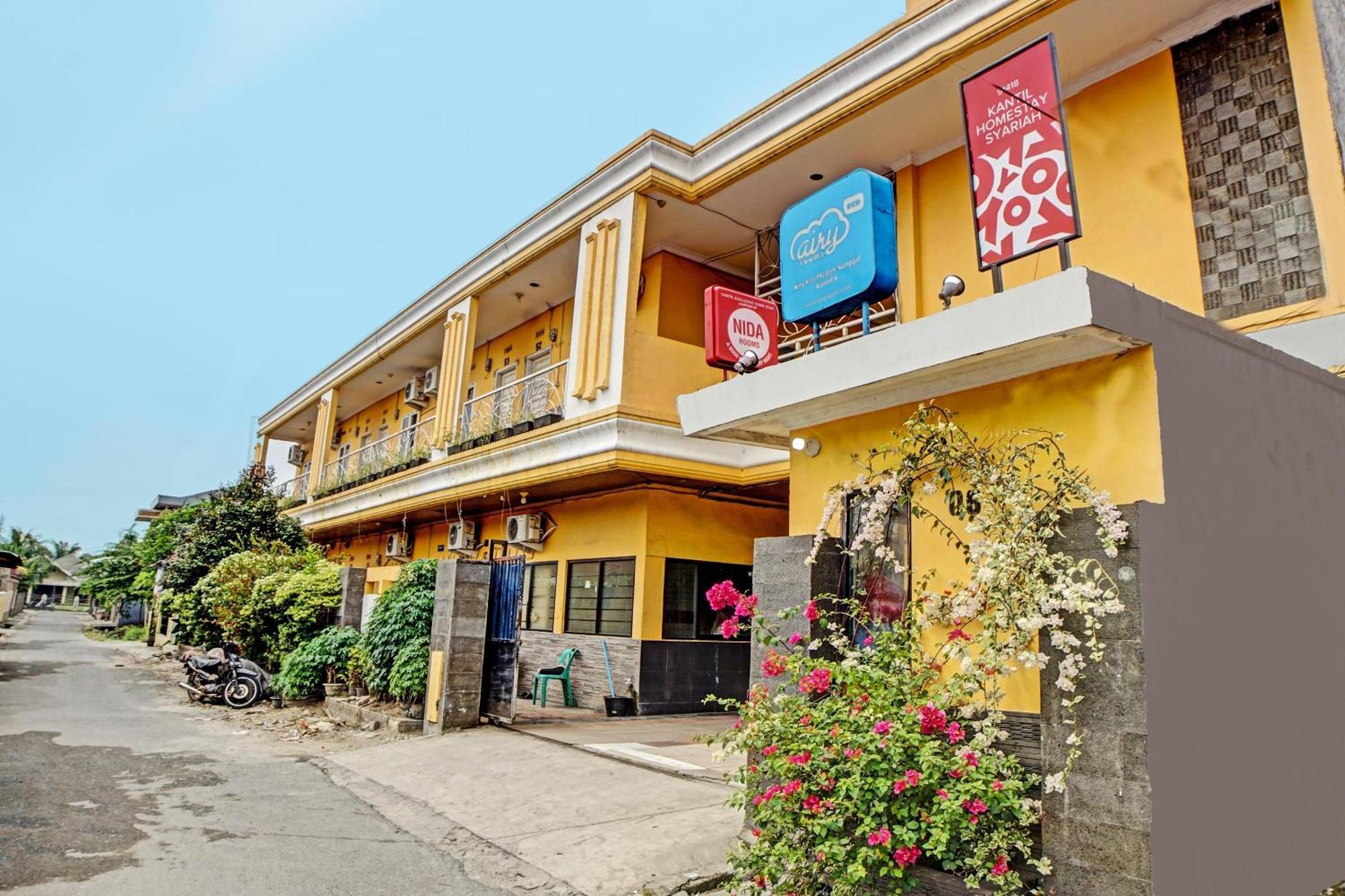 Oyo 91418 Kantil Homestay Syariah Sunggal Exteriér fotografie