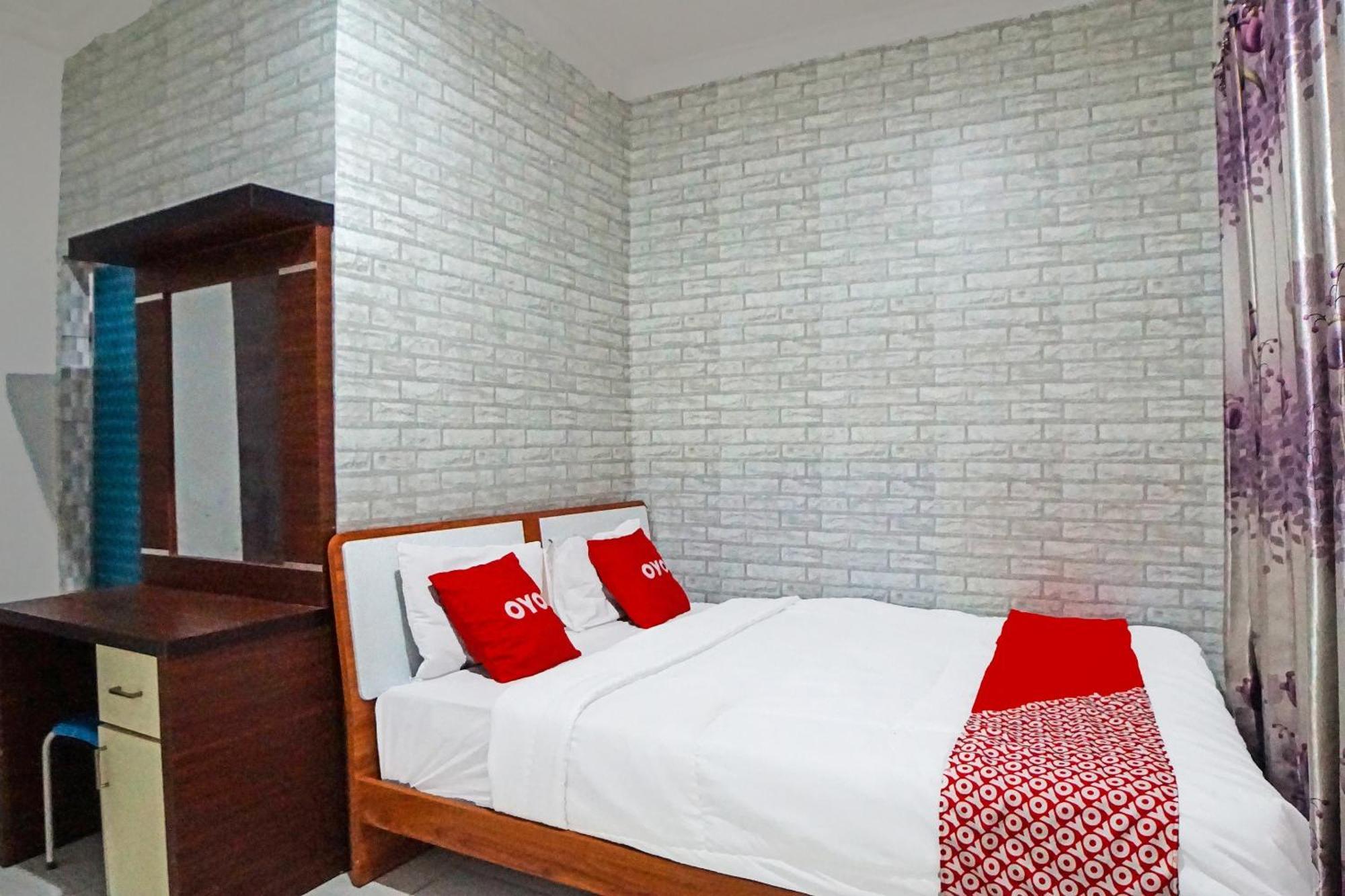 Oyo 91418 Kantil Homestay Syariah Sunggal Exteriér fotografie