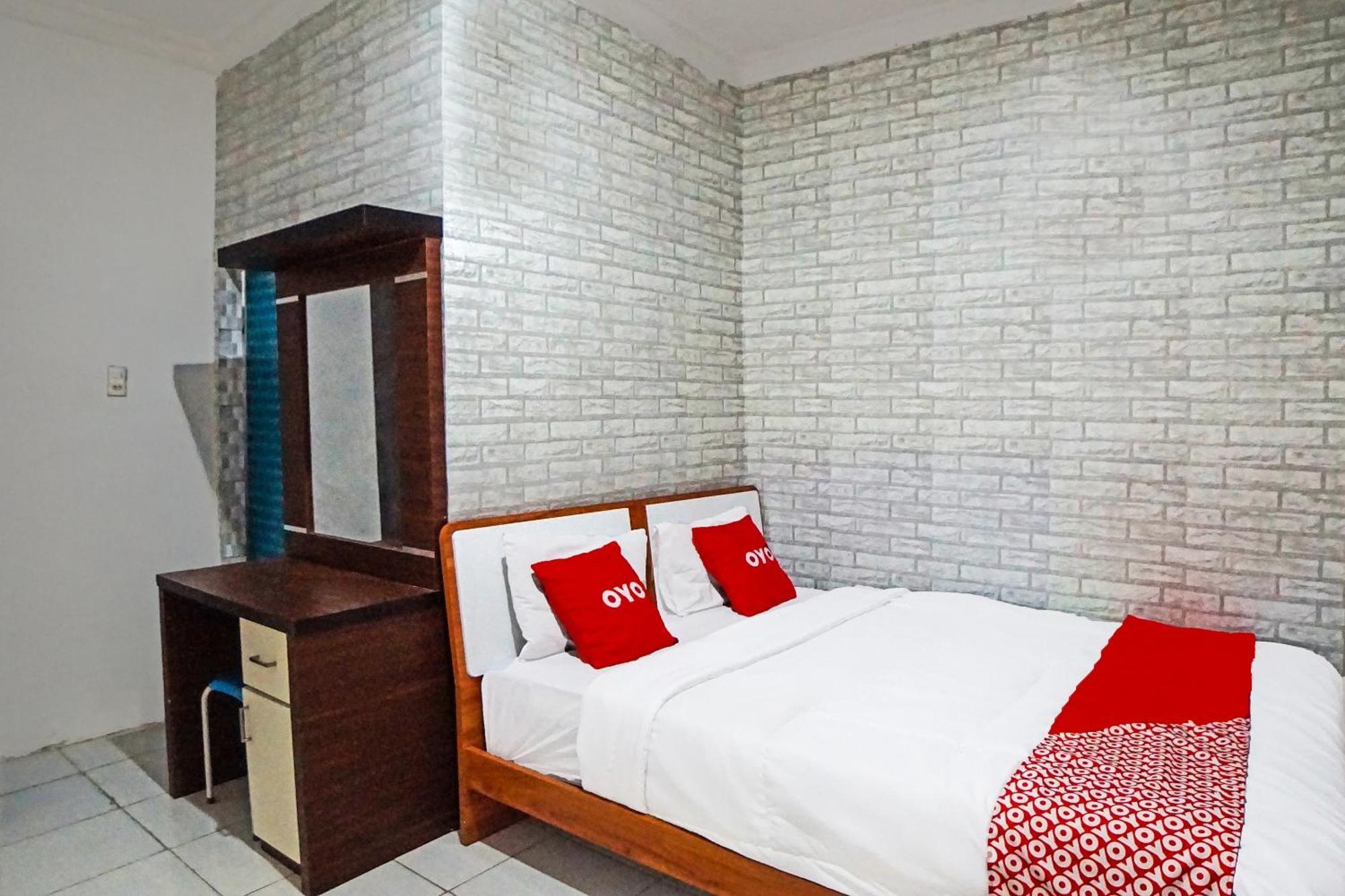 Oyo 91418 Kantil Homestay Syariah Sunggal Exteriér fotografie